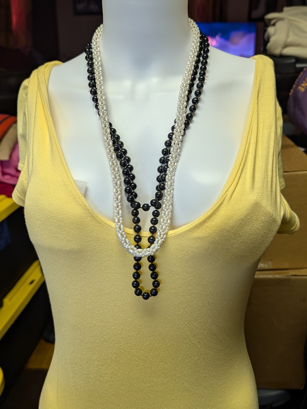 Fashion Jewelry Black and White Multi-Strand Beaded Necklace
